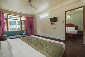 HOTEL NAVEEN MANALI BY BLUEKO HOTEL
