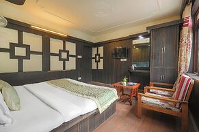HOTEL NAVEEN MANALI BY BLUEKO HOTEL