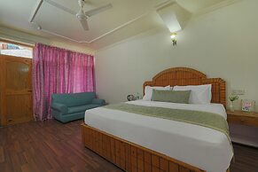 HOTEL NAVEEN MANALI BY BLUEKO HOTEL