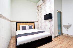 OYO 94512 Mega Inn Guest House