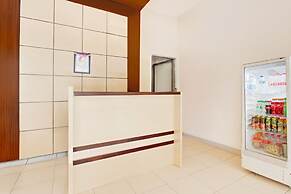 OYO 94512 Mega Inn Guest House