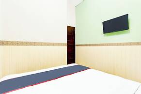 OYO 94512 Mega Inn Guest House