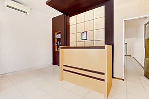 OYO 94512 Mega Inn Guest House