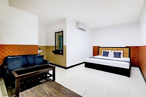 OYO 94512 Mega Inn Guest House