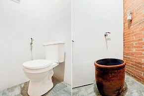 SPOT ON 94538 Sopo Paredangan Homestay