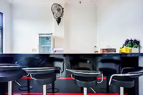 Capital O 94254 Dental Inn