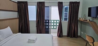 Lub Nai Hostel