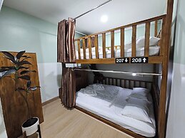 Lub Nai Hostel