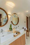 Kemawan Luxury Villas