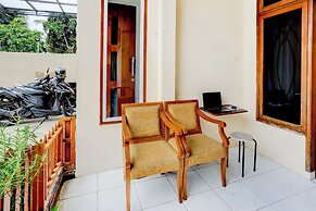 OYO 4009 Jabusimo Syariah Near Rumah