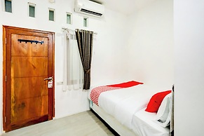 OYO 4009 Jabusimo Syariah Near Rumah