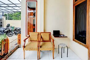 OYO 4009 Jabusimo Syariah Near Rumah