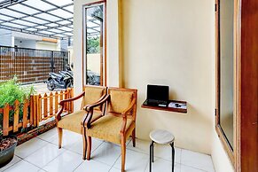 OYO 4009 Jabusimo Syariah Near Rumah