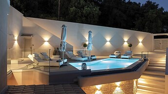 Sea n Sky by WhiteDream Villas