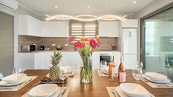 Sea n Sky by WhiteDream Villas