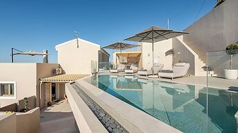 Sea n Sky by WhiteDream Villas