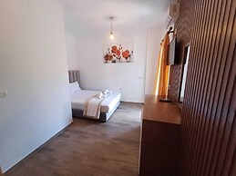 Velco BB Himara