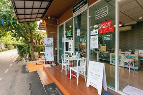 Baan Phing Phu Praew Chaam