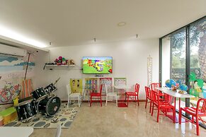 Baan Phing Phu Praew Cha-Am