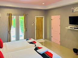 Baan Phing Phu Praew Cha-Am