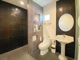 Baan Phing Phu Praew Cha-Am