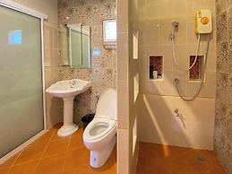 Baan Phing Phu Praew Cha-Am