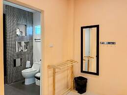 Baan Phing Phu Praew Cha-Am