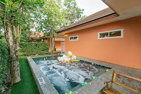 Baan Phing Phu Praew Cha-Am