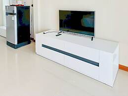 Baan Phing Phu Praew Cha-Am