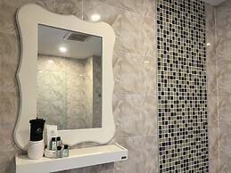 Baan Phing Phu Praew Cha-Am