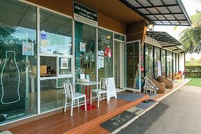 Baan Phing Phu Praew Cha-Am