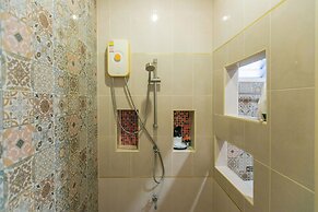 Baan Phing Phu Praew Cha-Am