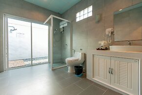 Baan Phing Phu Praew Cha-Am