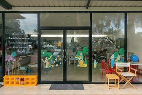 Baan Phing Phu Praew Cha-Am