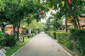 Baan Phing Phu Praew Chaam