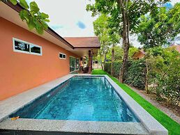 Baan Phing Phu Praew Cha-Am