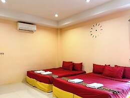 Baan Phing Phu Praew Cha-Am