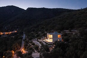 Villa Ouranos by WhiteDream Villas