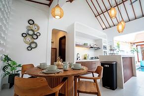 Casa Lova - Luxury 2 BR Villa with Pool