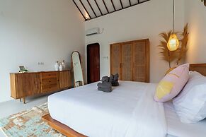 Casa Lova - Luxury 2 BR Villa with Pool