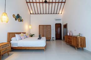 Casa Lova - Luxury 2 BR Villa with Pool