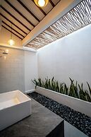 Casa Lova - Luxury 2 BR Villa with Pool