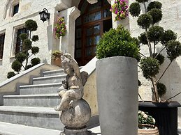 Akantha House