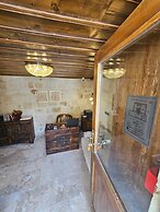 Akantha House