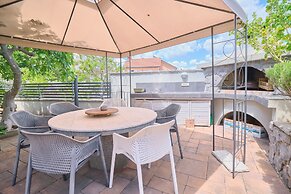 Sunshine Suites by Litto