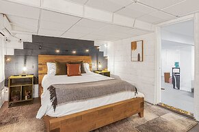 The Dapper Den Suite