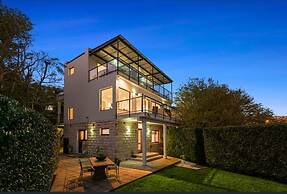 Metawise Luxe 6 Bed Ocean View Family Home in Seaforth