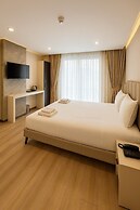 Hilltown Airport Hotel