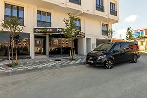 Hilltown Airport Hotel