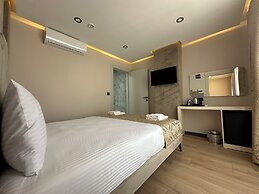 Hilltown Airport Hotel